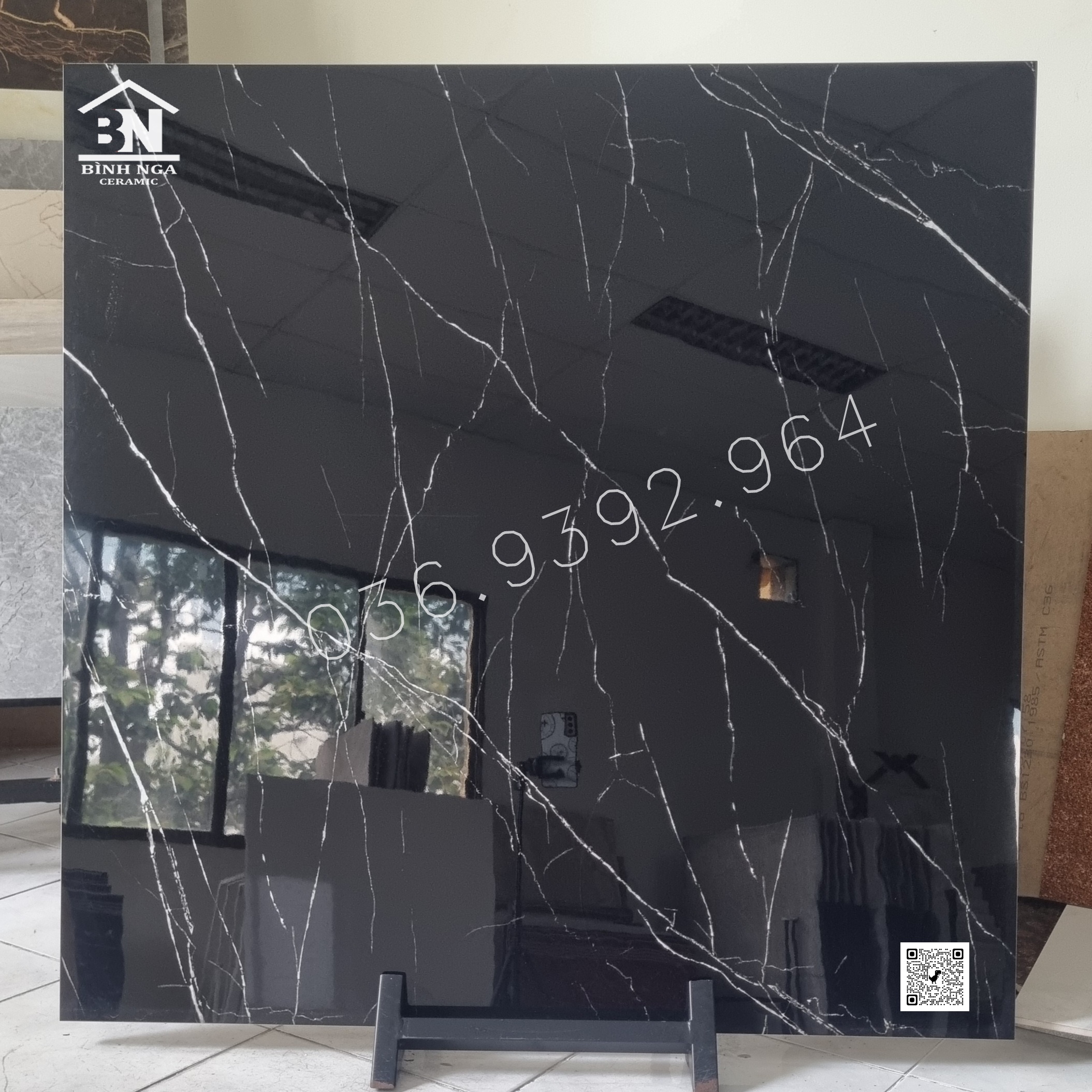 Gạch kích thước 1000x1000 màu đen bóng vân trắng nhập khẩu