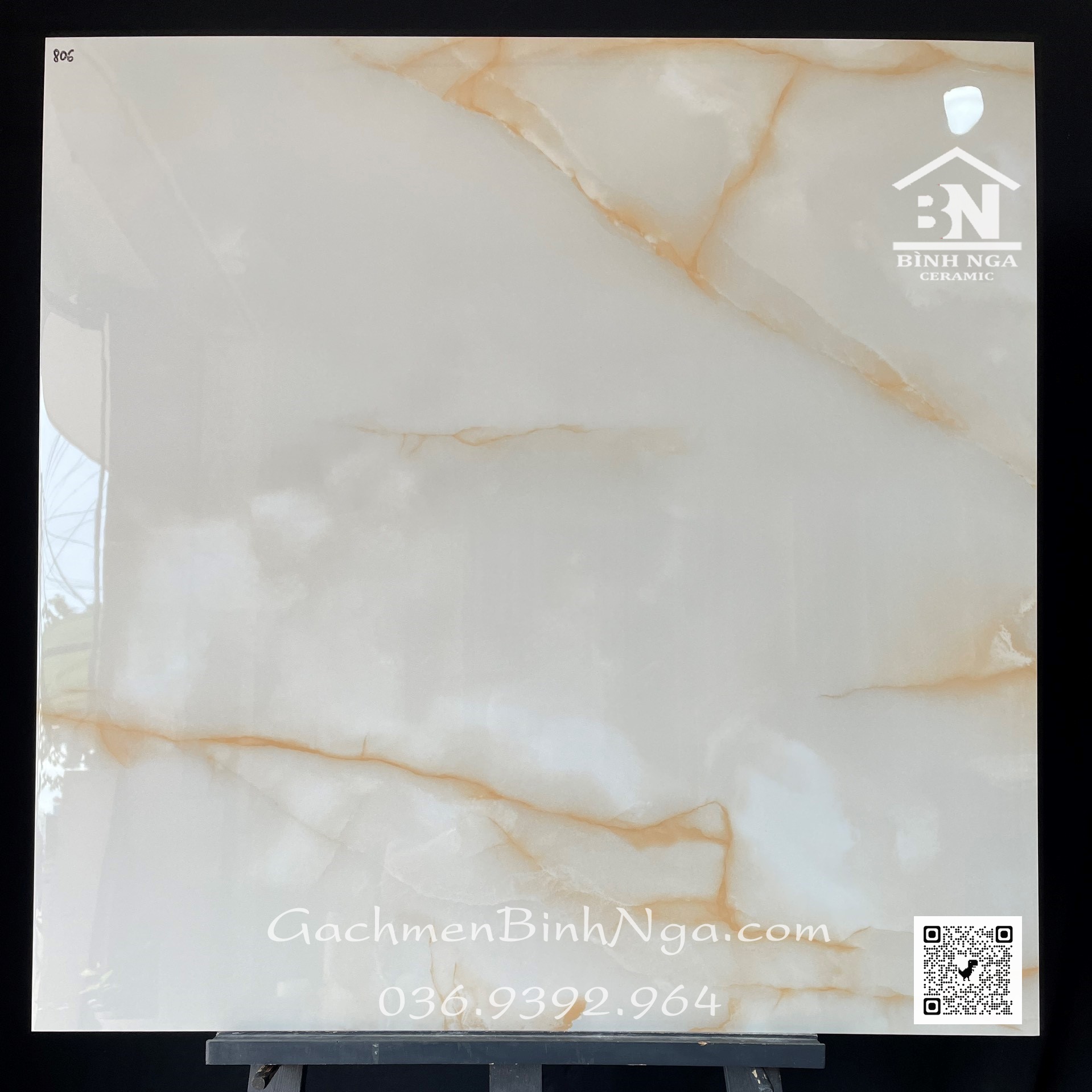 Gạch cao cấp lát nền biệt thự 80x80 bóng kính vân đá vàng