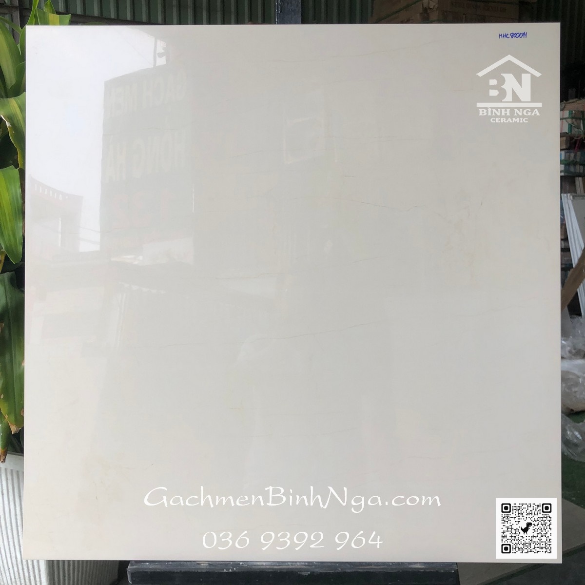 Gạch đá bóng kính 800x800 màu kem trơn cao cấp Thạch bàn