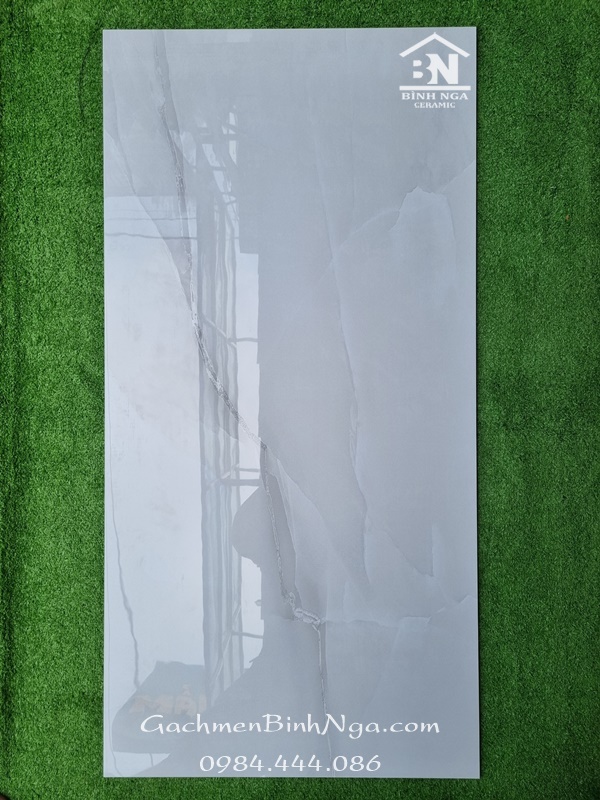 Gạch ốp lát màu xanh nhẹ 60x120 vân đá marble bóng kính Ấn độ